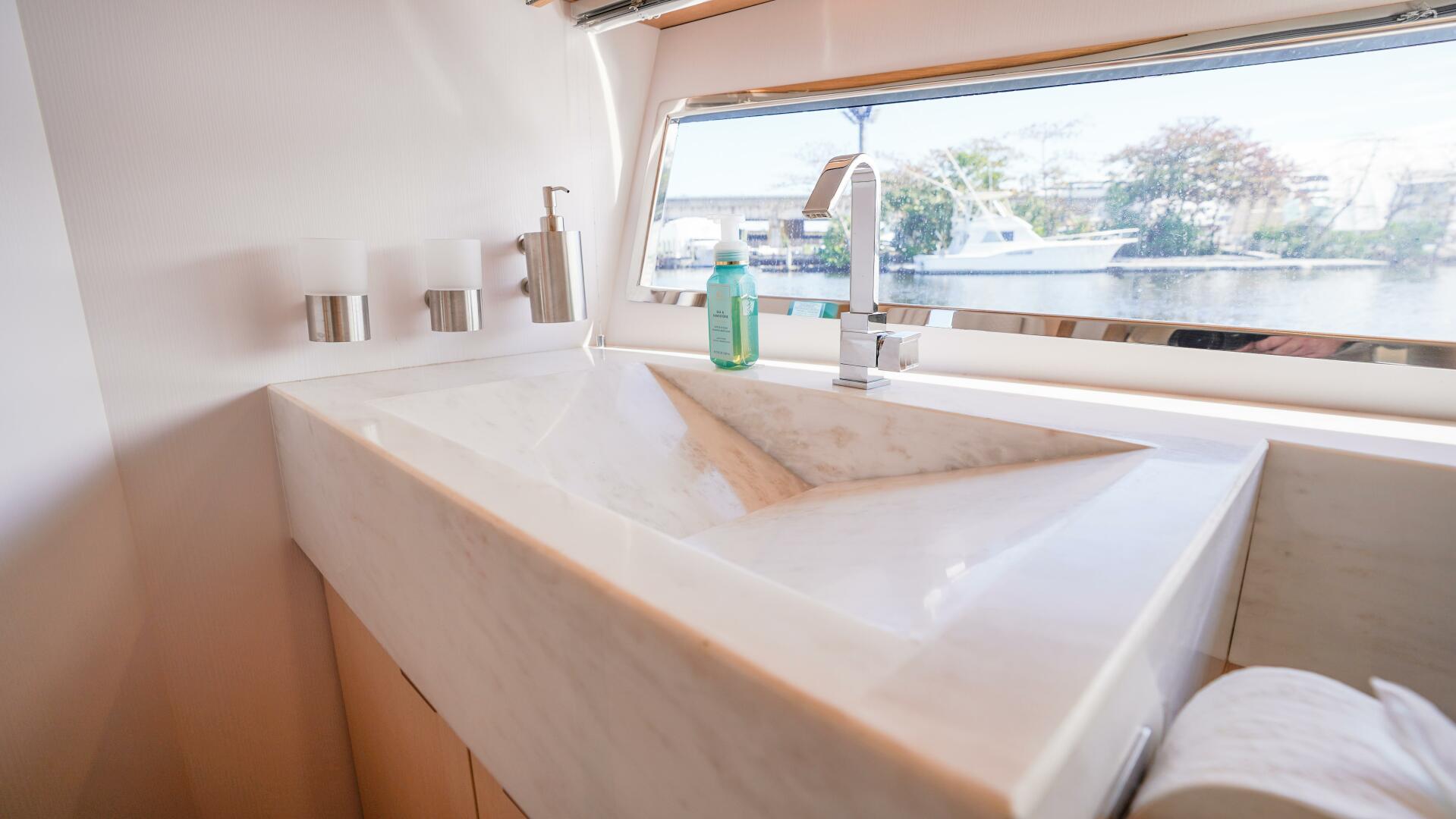 2019 Rio Yachts Colorado 56 - Image 36