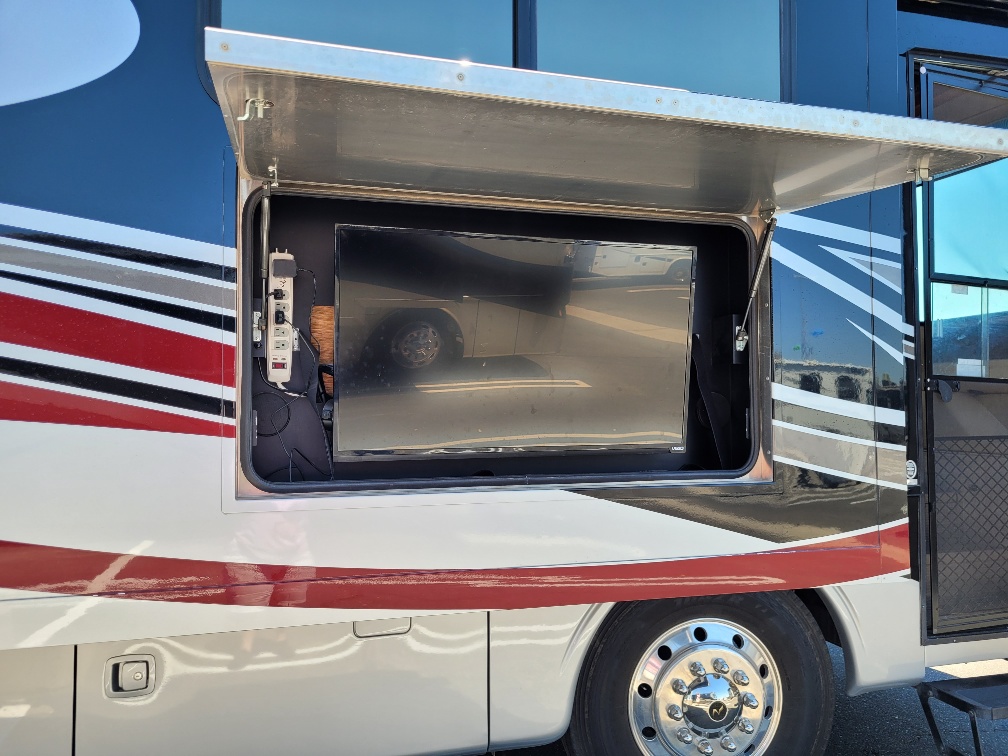 2012 Monaco RV Knight 40PDQ - Image 4