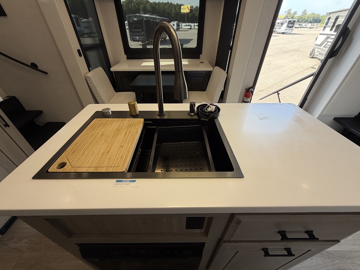 2027 JAYCO PINNACLE 39FLOK - Image 40