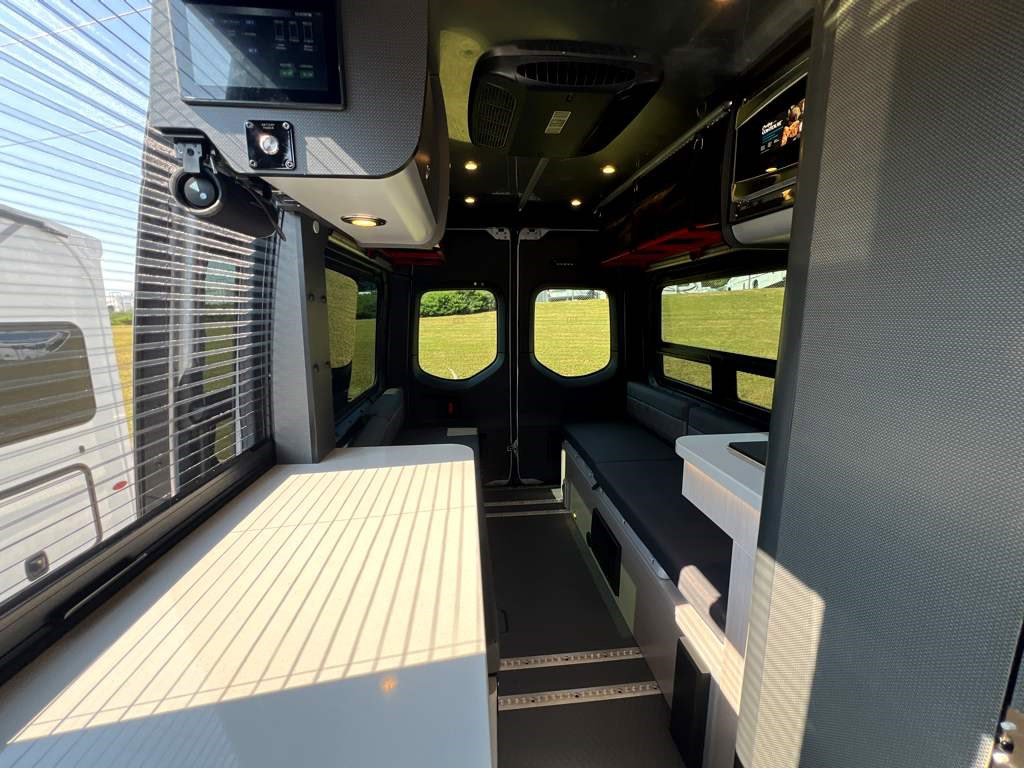 2026 AIRSTREAM INTERSTATE 19X - Image 5