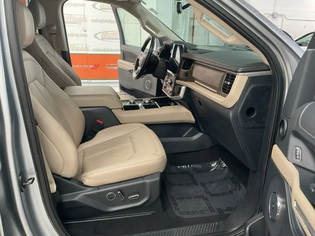 2024 Ford Expedition Utility 4D Limited 4WD V6 Turbo - Image 28