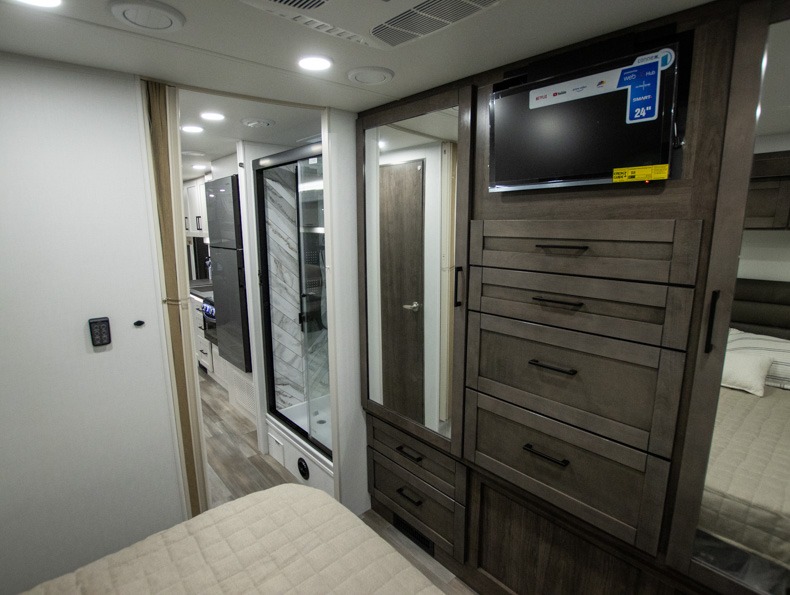 2026 Jayco Greyhawk 29MV - Image 21
