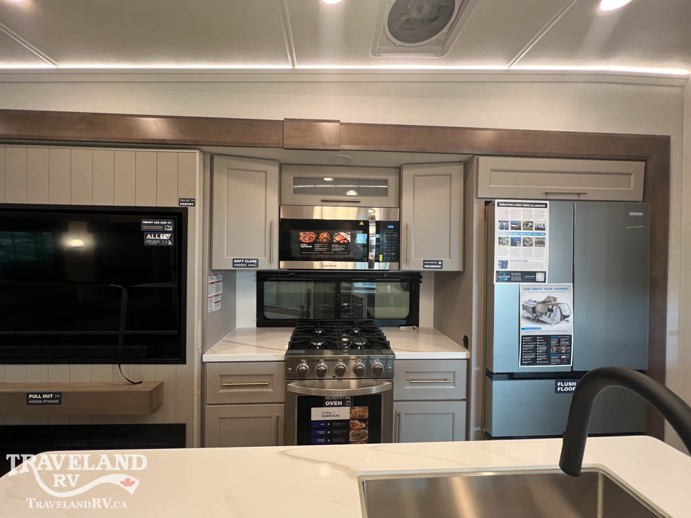 2026 Alliance RV PARADIGM 310RL - Image 12