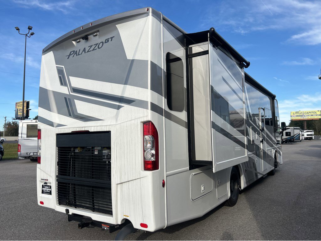 2026 THOR MOTOR COACH PALAZZO 33.5 - Image 4