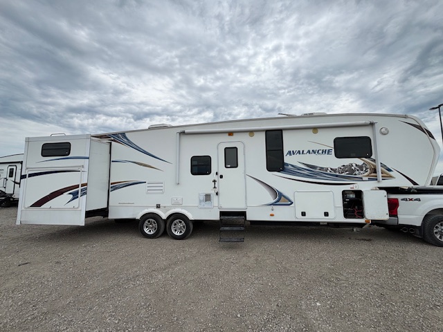 2012 Keystone Avalanche 341tg