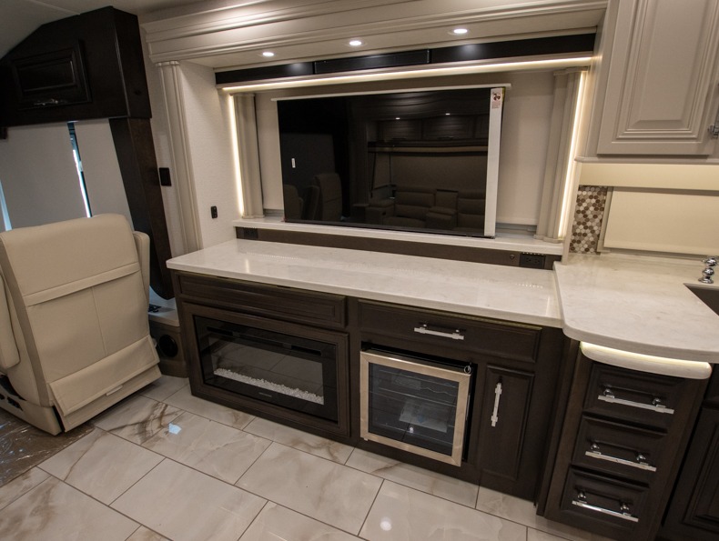 2026 Entegra Coach Anthem 44V - Image 8