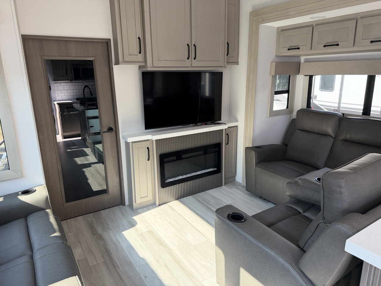 2026 Grand Design Momentum M-Class 395MS - Image 8