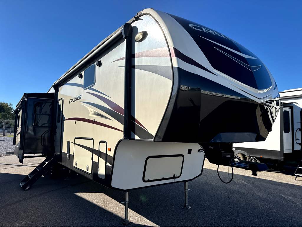 2019 CROSSROADS CRUISER 3451FB - Image 1