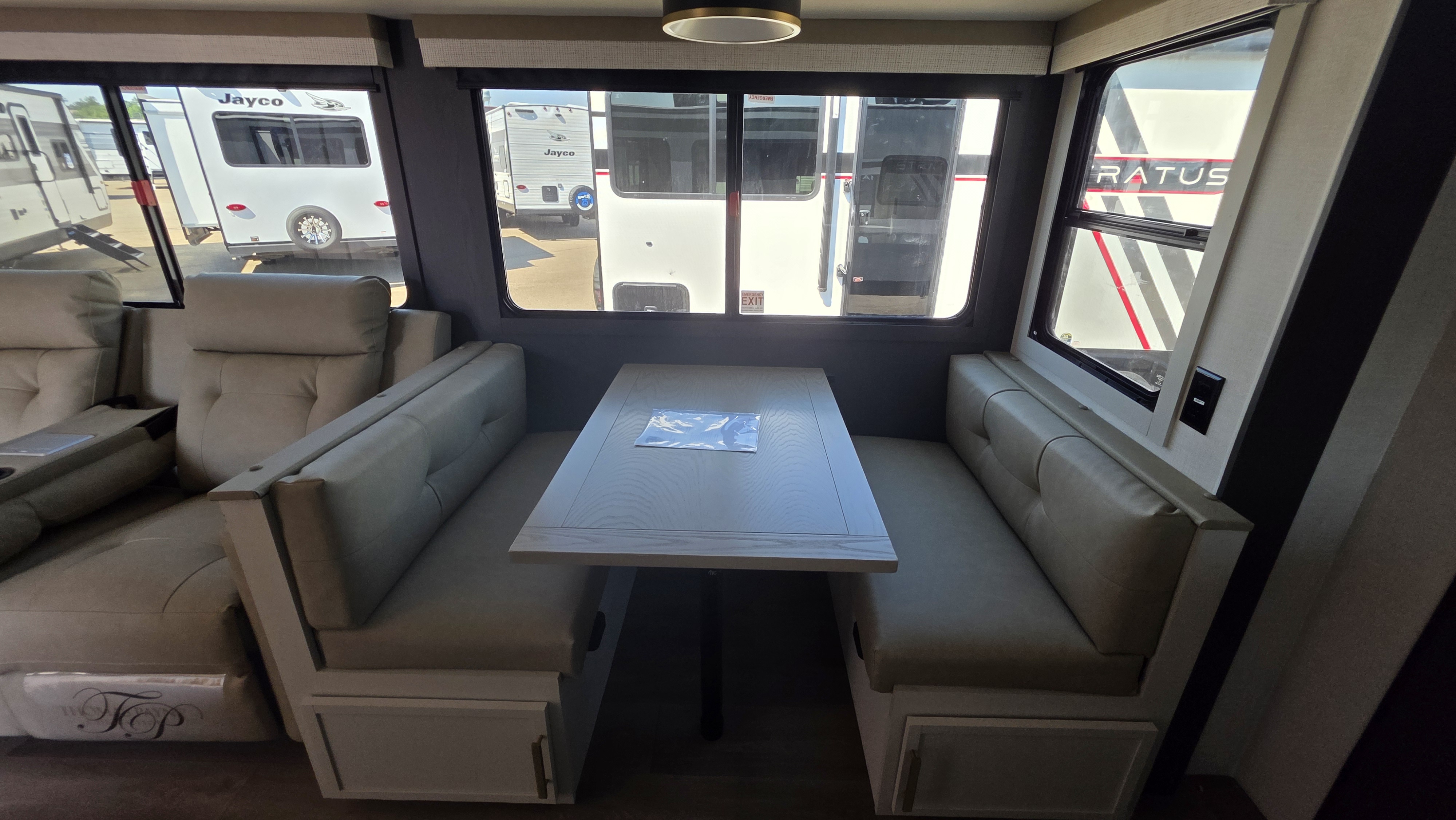 2027 VENTURE RV STRATUS 261VRB - Image 18