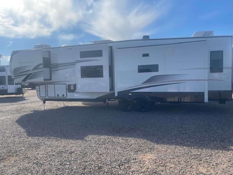 2025 Keystone Montana 3857BR - Image 2