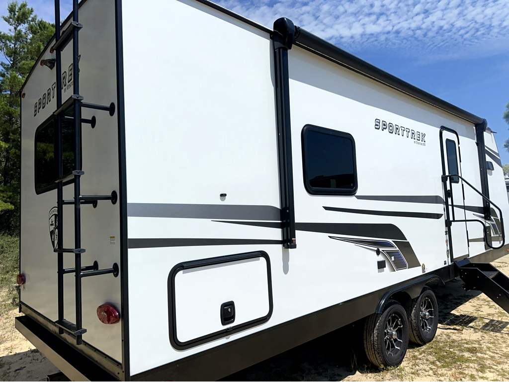 2026 VENTURE RV SPORTTREK 251VFK - Image 4