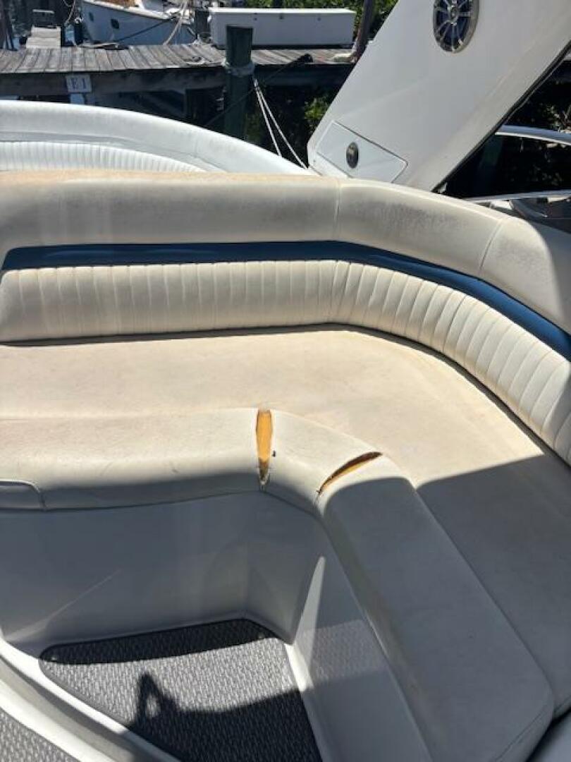 2007 Monterey 350 Sport Yacht - Image 15