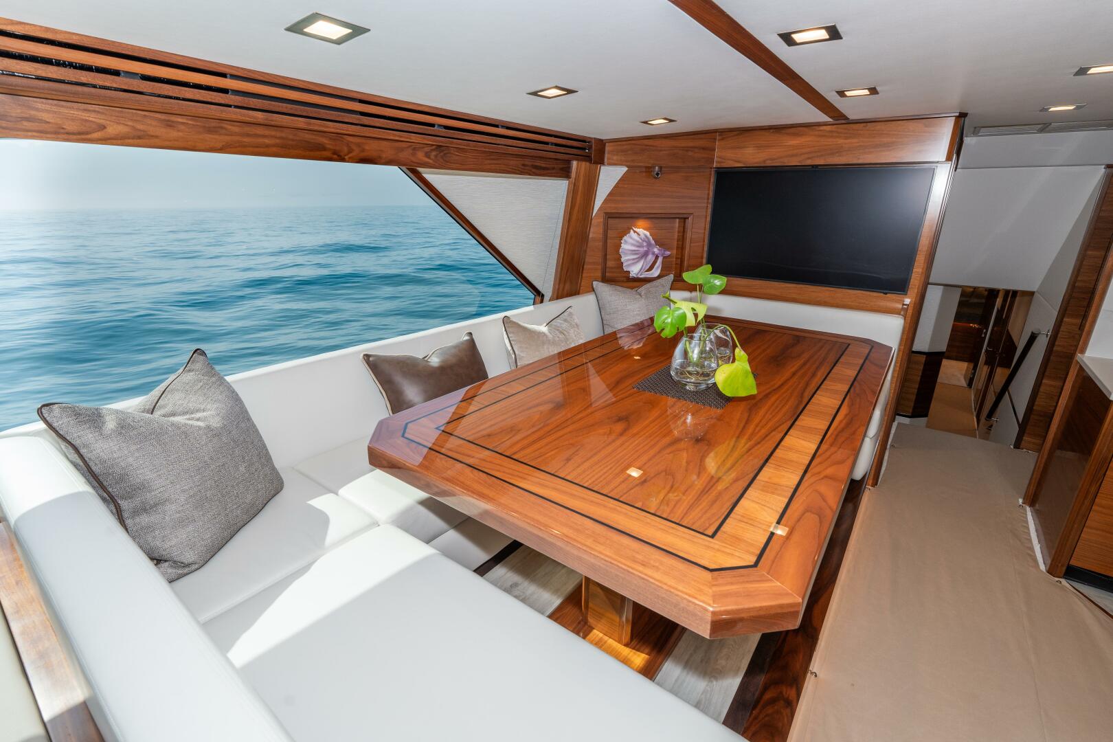 2025 Viking 90 Convertible - Image 26