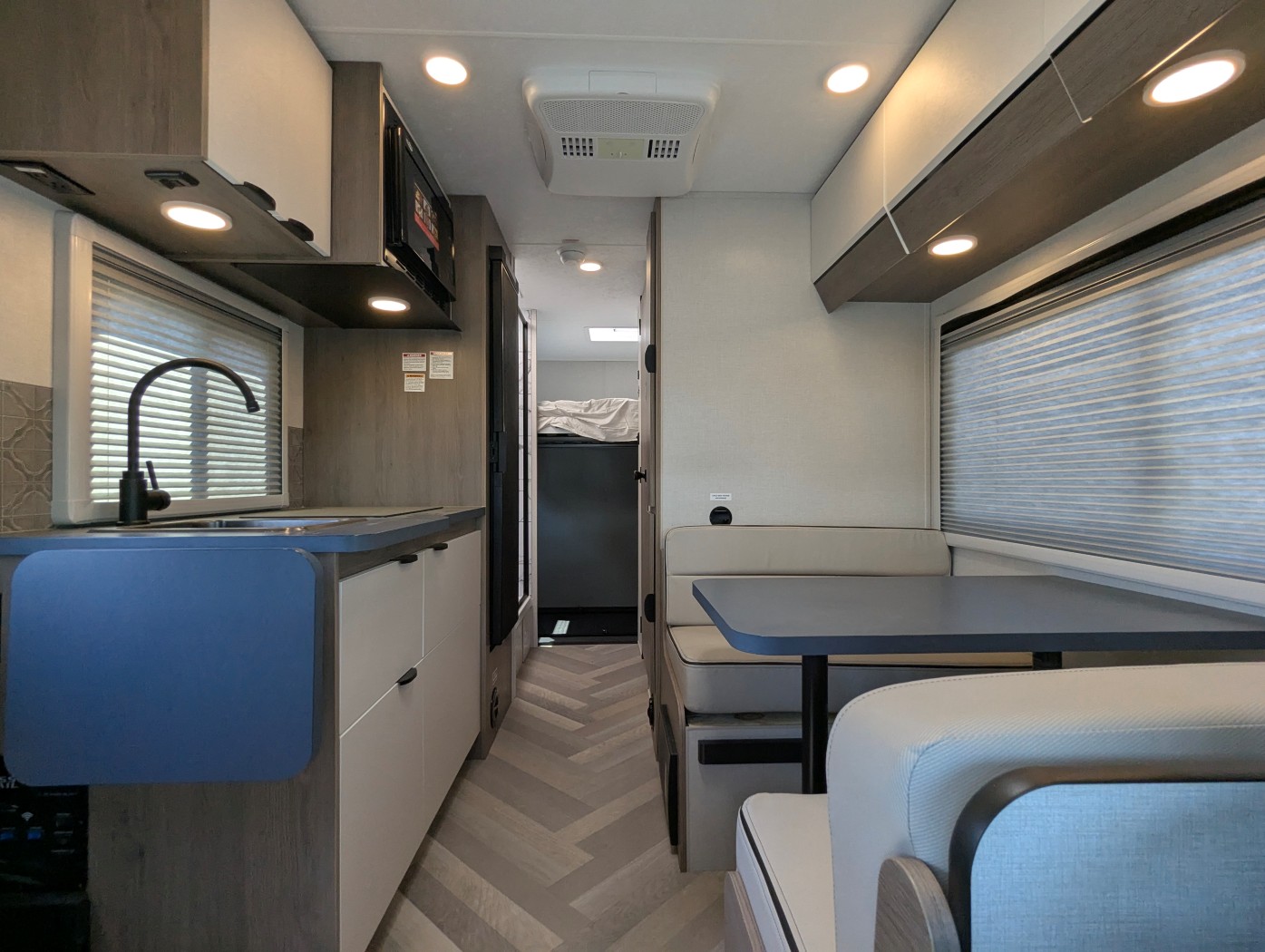 2025 Coachmen Cross Trail EV 20XG - Image 11