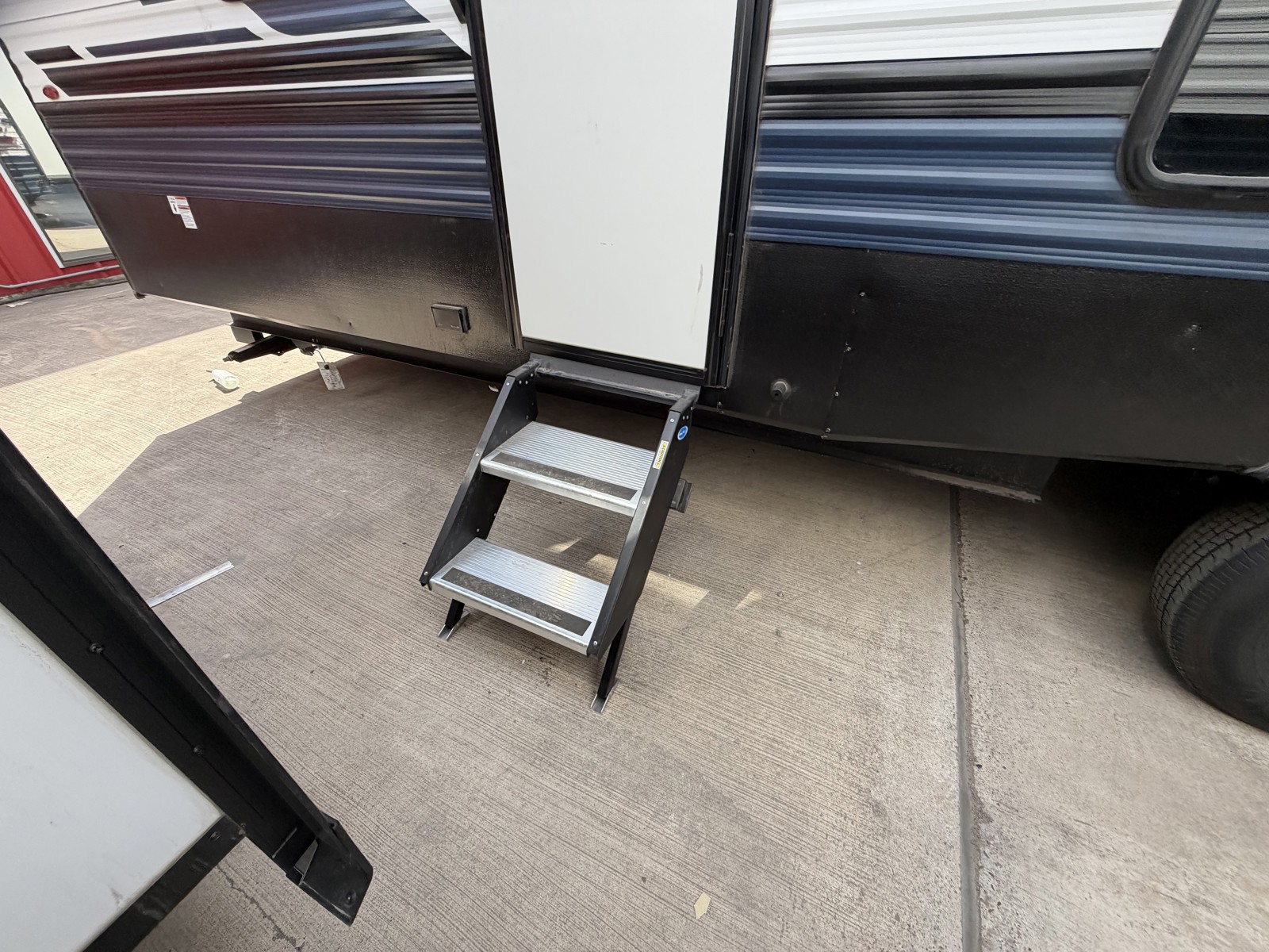 2026 PALOMINO 403LFT - Image 7