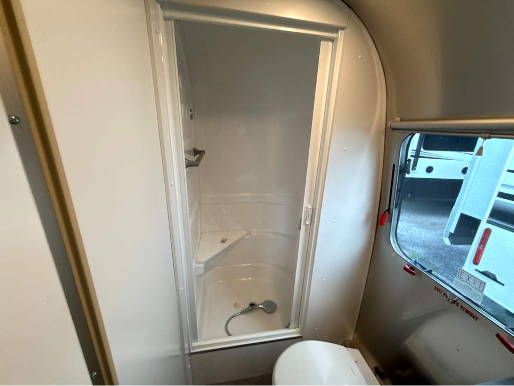 2026 AIRSTREAM FLYING CLOUD 30FBBQ - Image 29