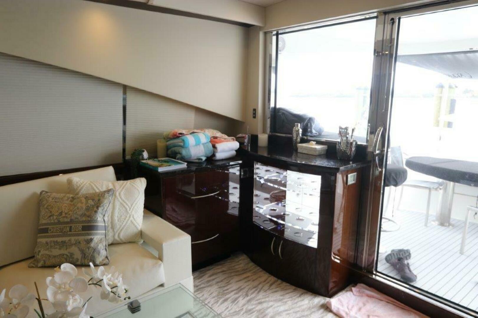 2009 Lazzara Yachts LSX 75 - Image 7