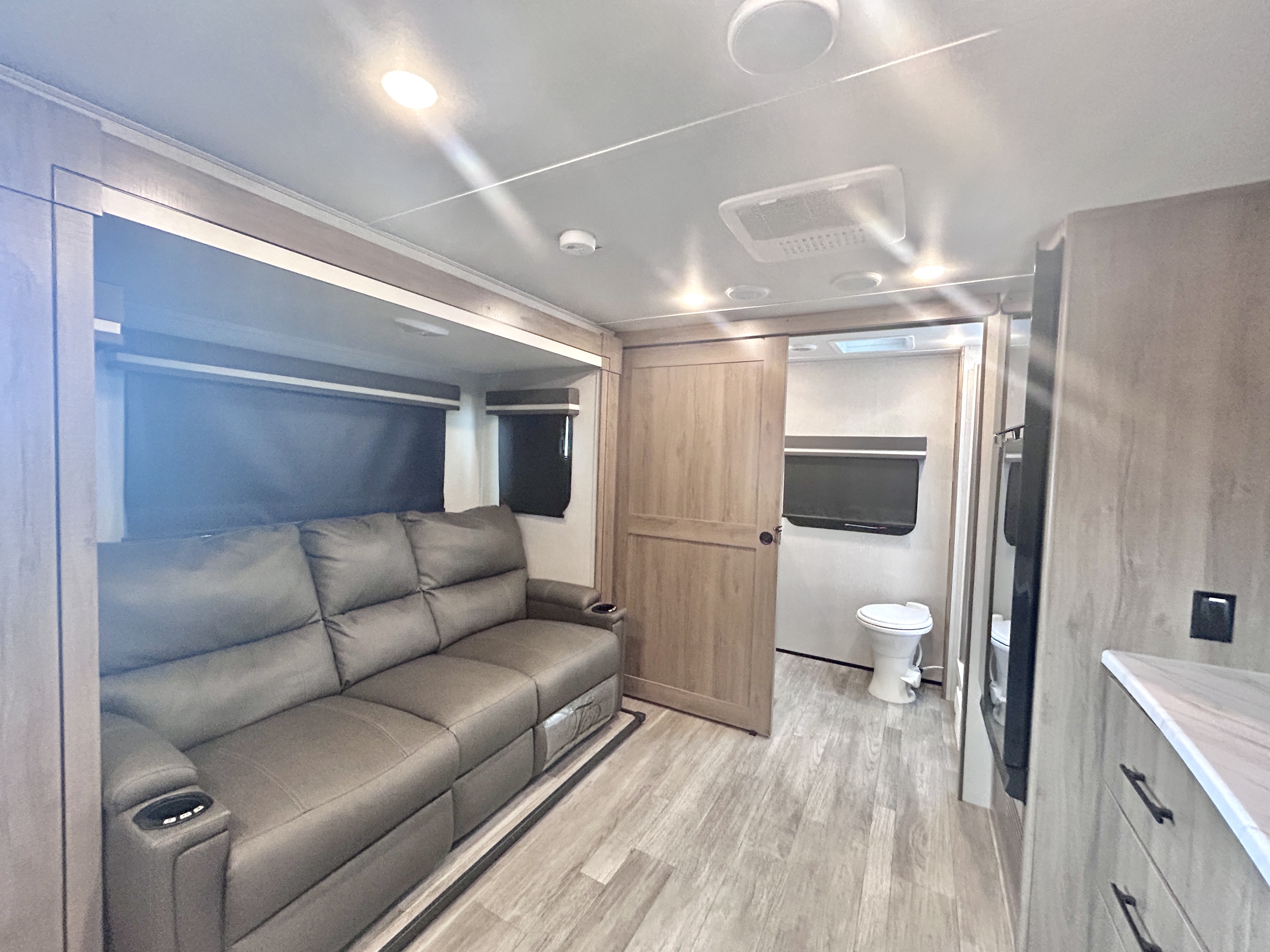 2023 Grand Design Imagine XLS 22RBE - Image 11