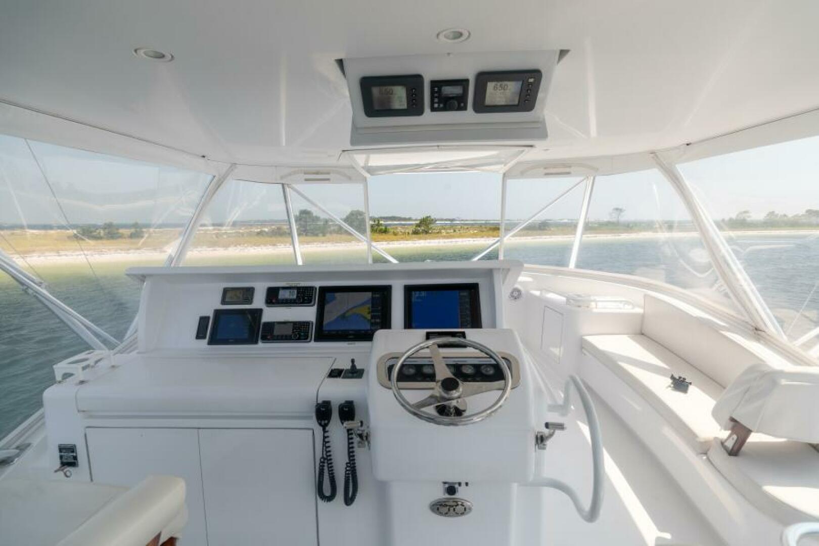 2008 Hatteras 60 Convertible - Image 19