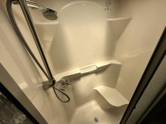 2017 TIFFIN ALLEGRO BREEZE 32BR - Image 23