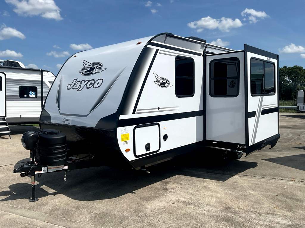 2027 JAYCO Jay Feather 18RBF - Image 4