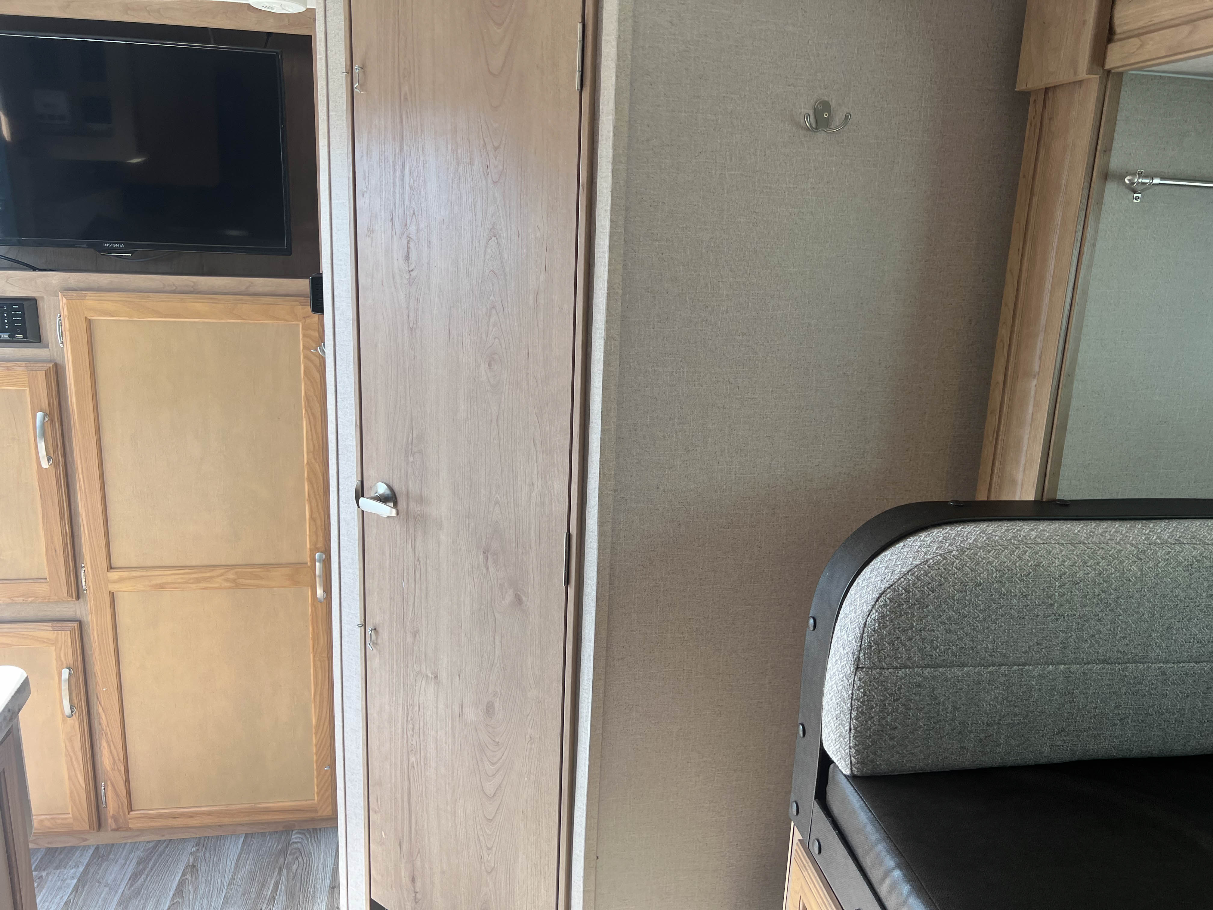 2020 Winnebago Micro Minnie 1808FBS - Image 10