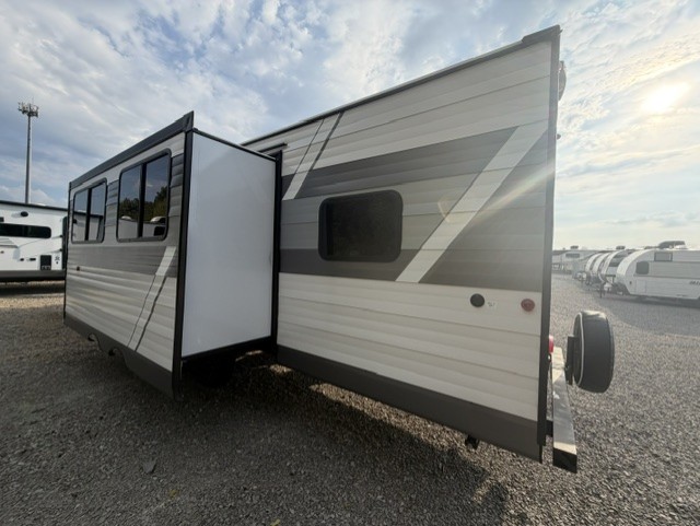 2027 JAYCO JAY FLIGHT 335BHS - Image 11