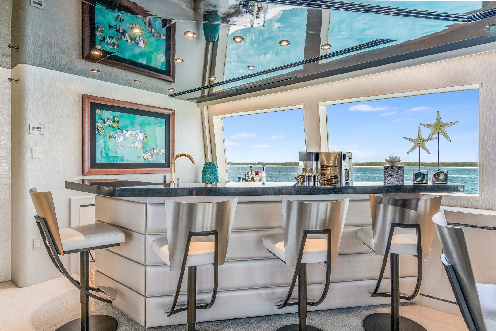 2001 Westship Skylounge - Image 44