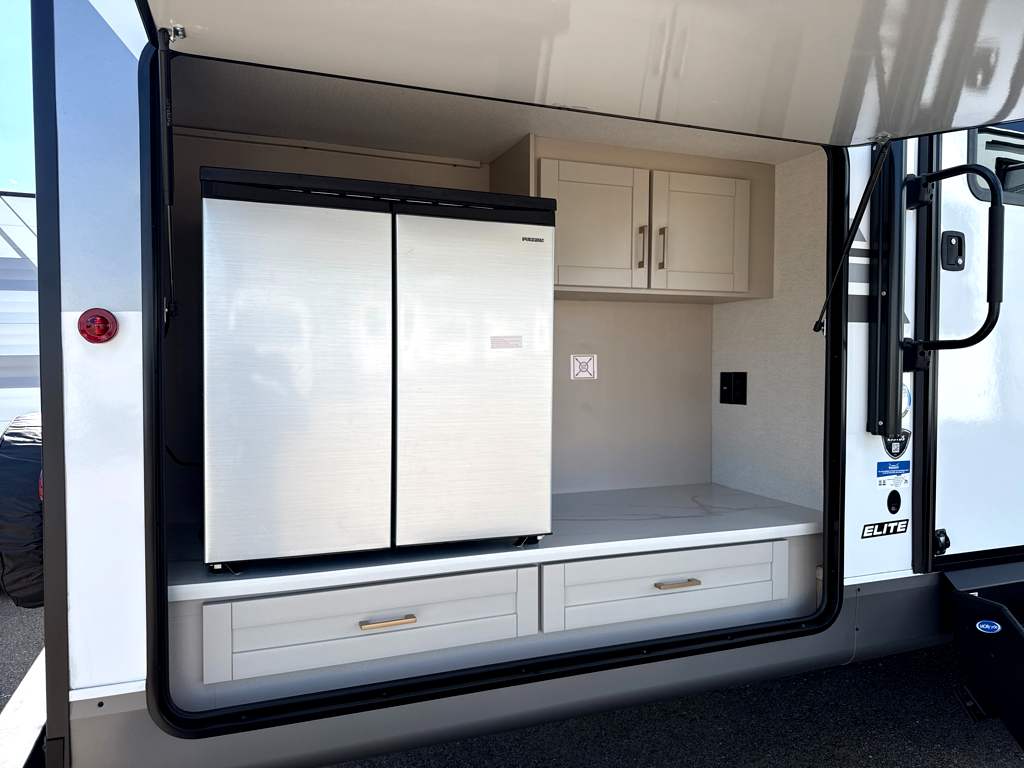 2027 JAYCO JAY FLIGHT 295TBS - Image 21