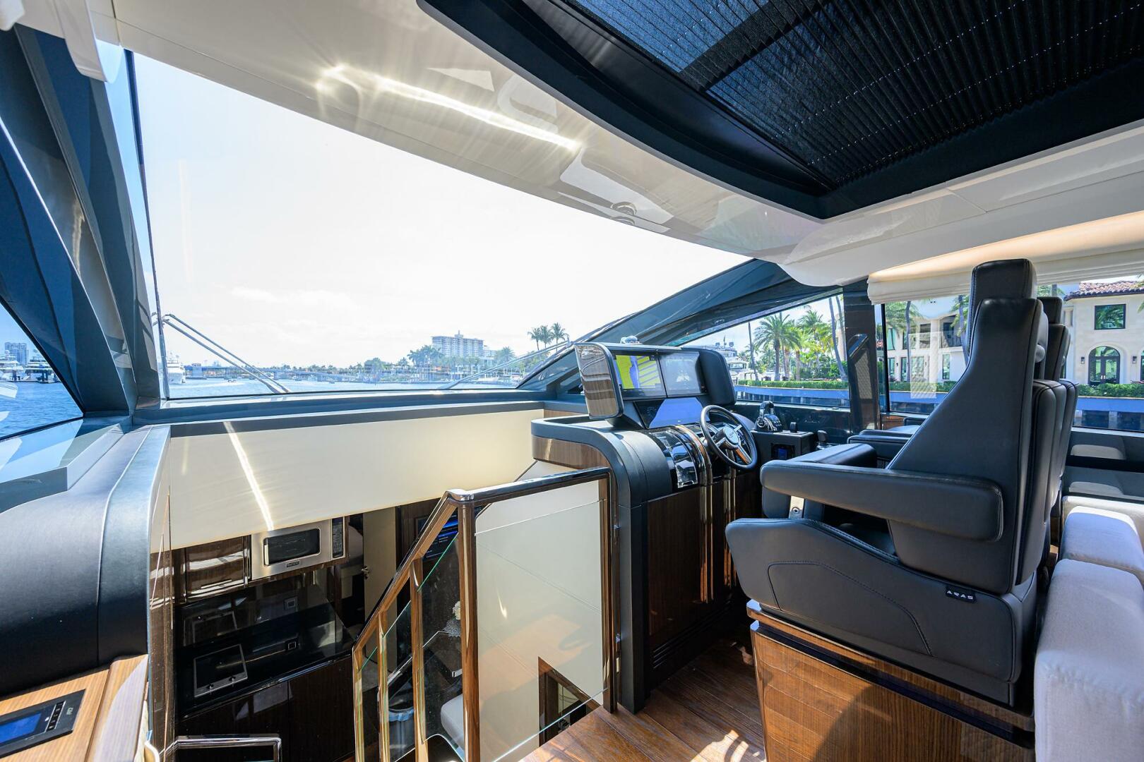 2023 Lazzara Yachts LSX 67 - Image 16