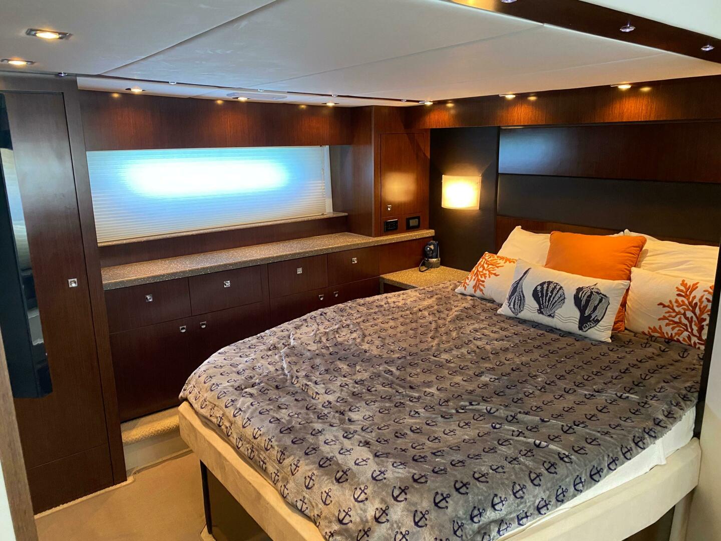 2012 Cruisers Yachts 48 Cantius - Image 20