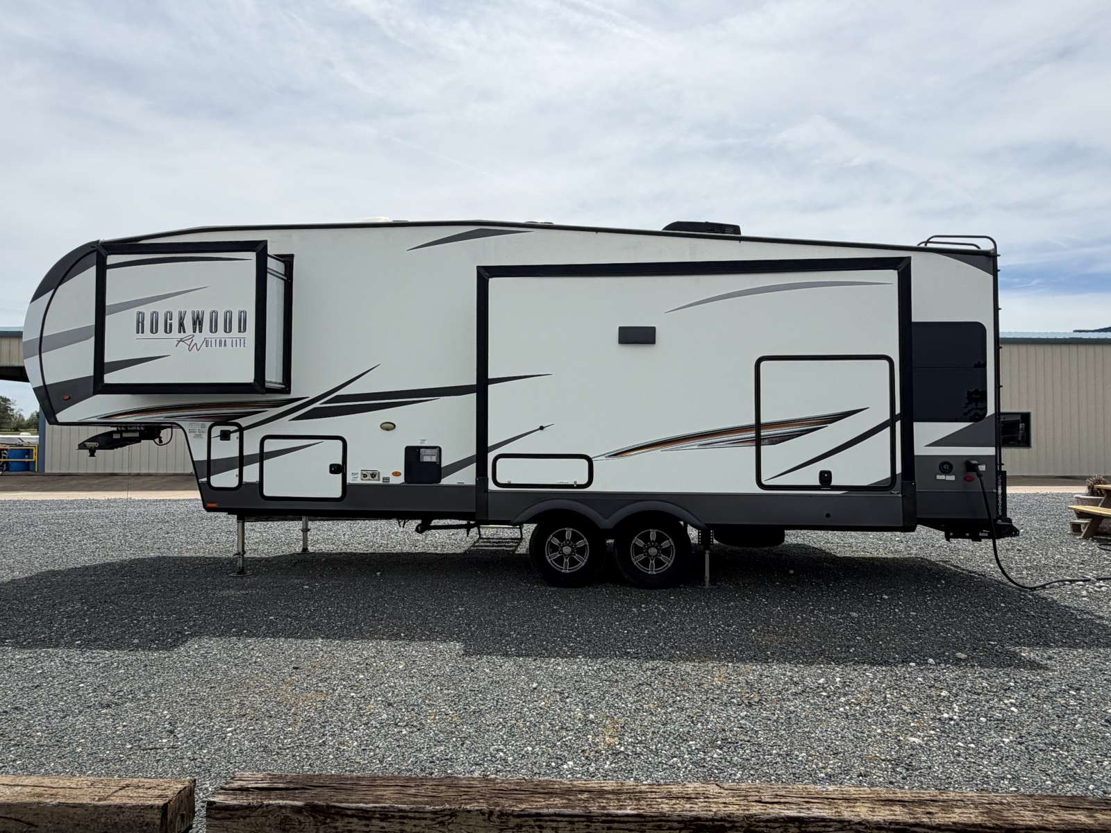 2022 Forest River Rockwood Ultra Lite 2883WS - Image 4
