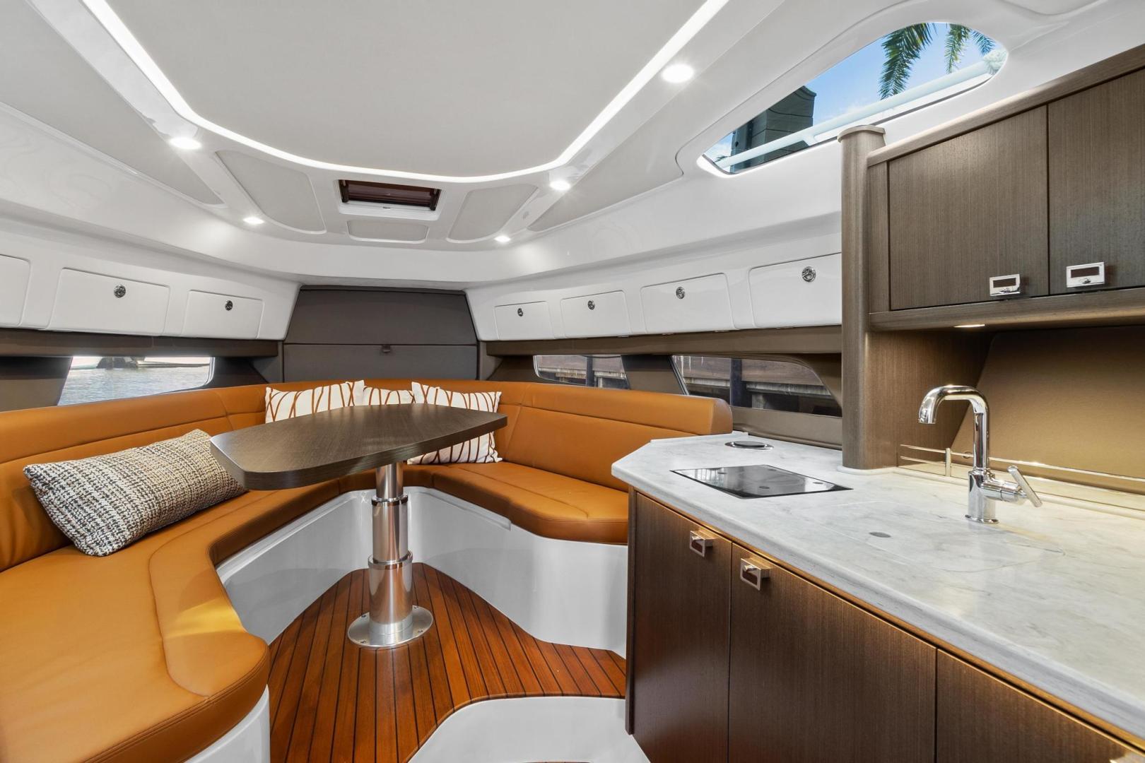2021 Intrepid 438 Evolution - Image 28