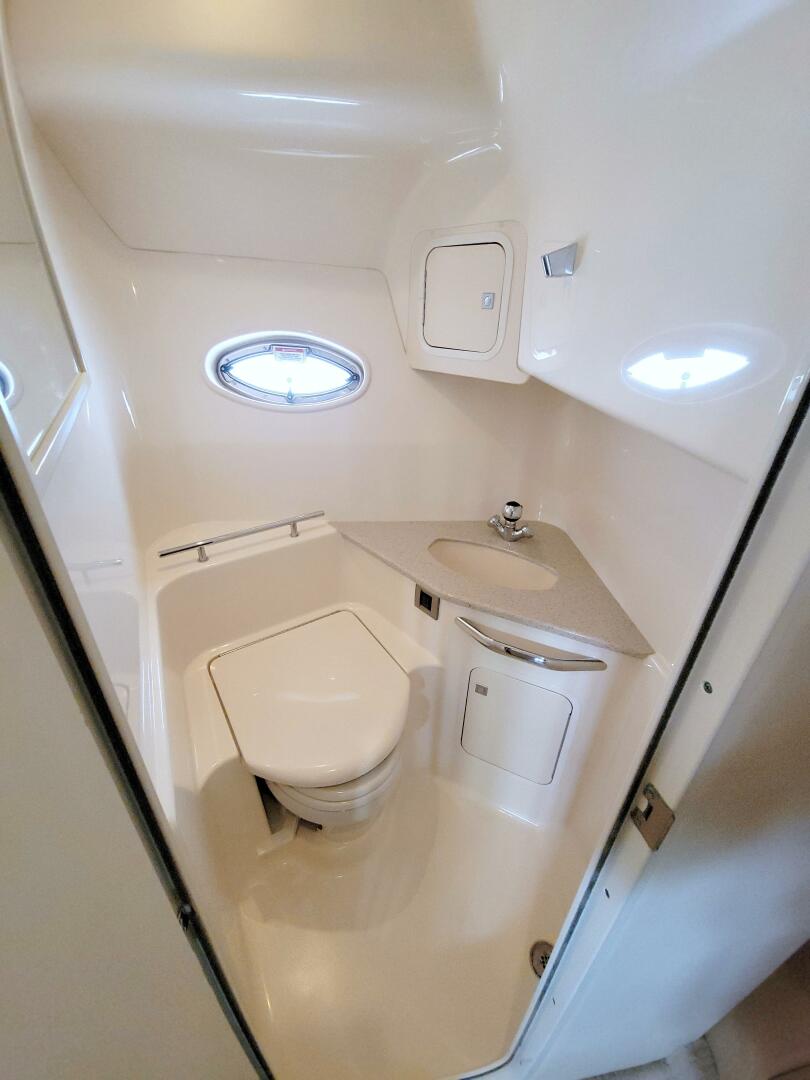 2009 Sea Ray 44 Sundancer - Image 54