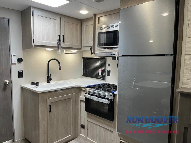 2026 COACHMEN 333DORM - Image 18