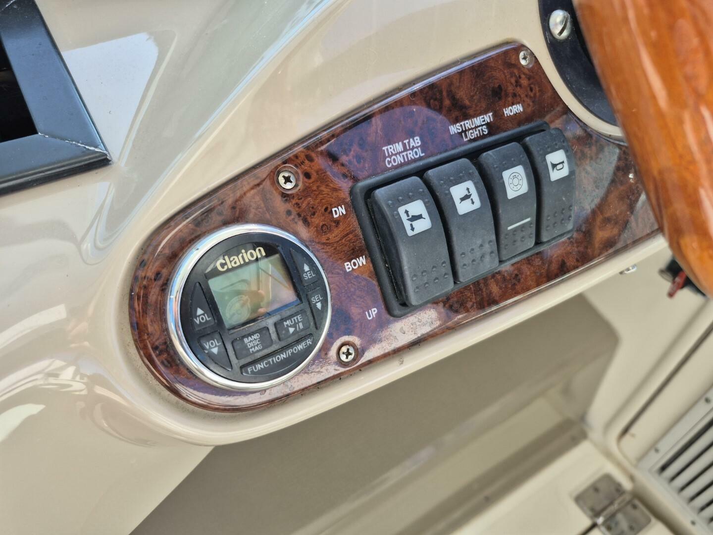 2004 Riviera 4000 Offshore - Image 31