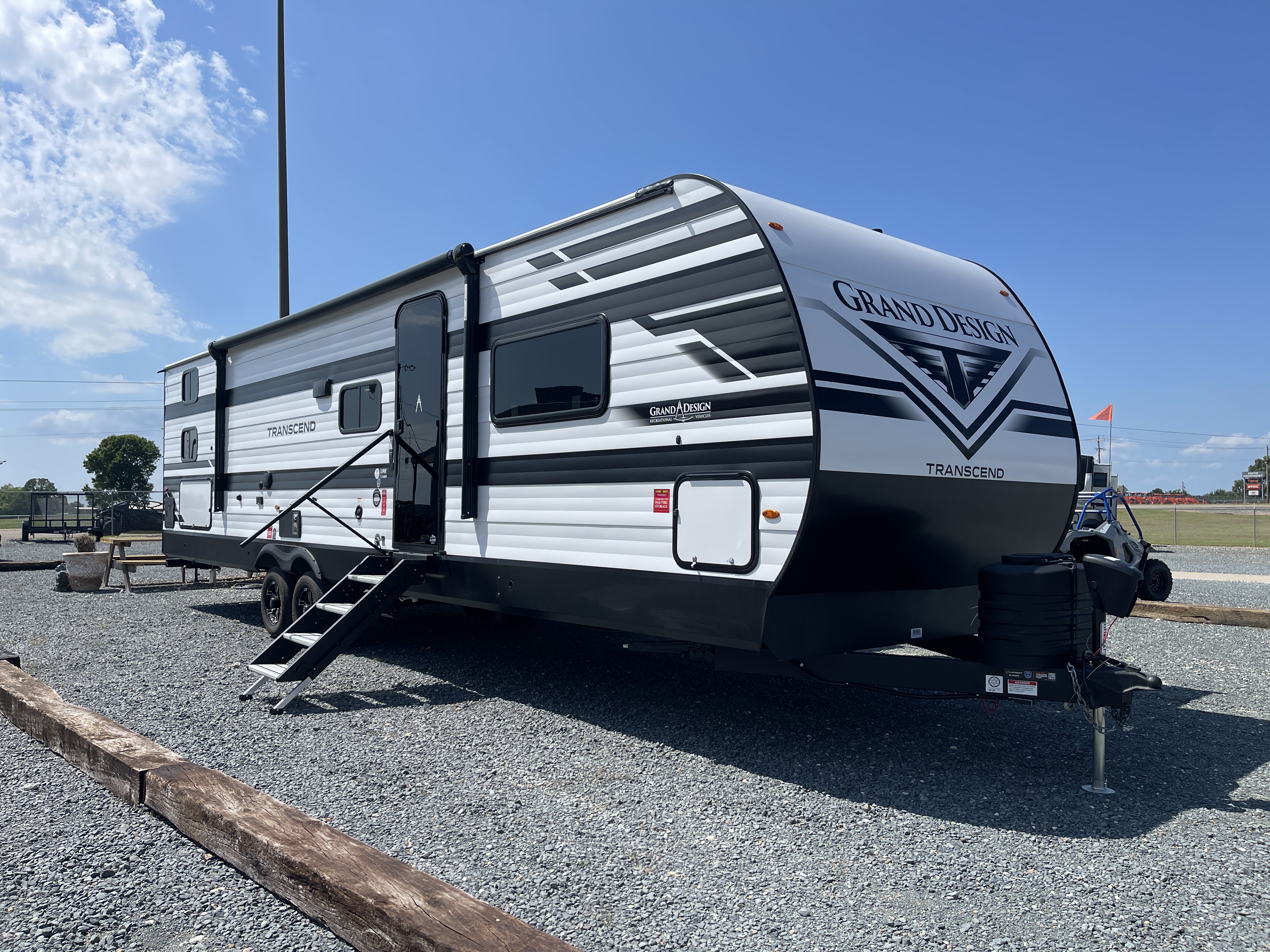 2027 Grand Design Transcend 335BHT - Image 1