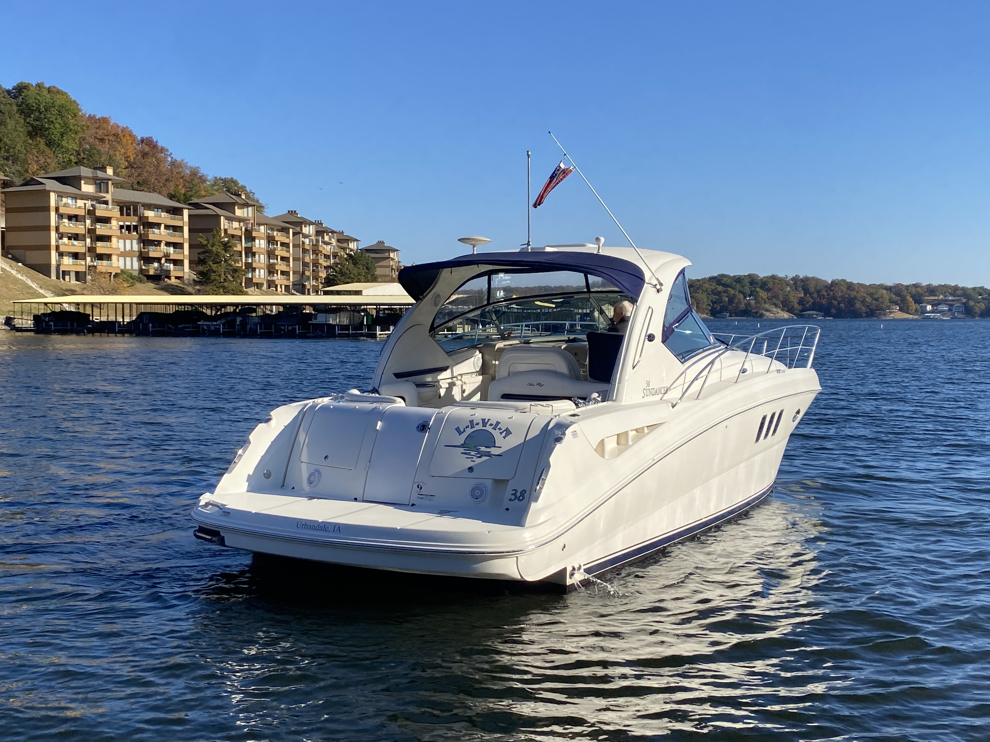 2006 Sea Ray 38 Sundancer - Image 7