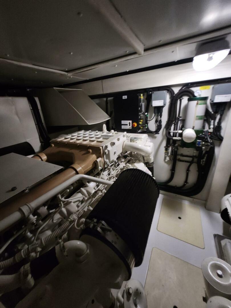 2014 Azimut Flybridge - Image 105