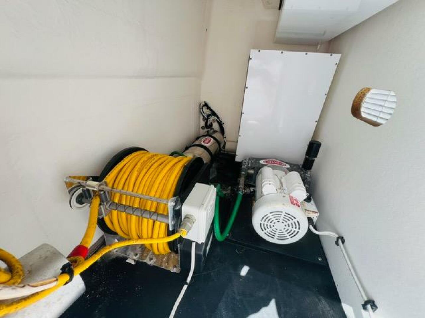 2015 Billfish 39 Custom CC - Image 102