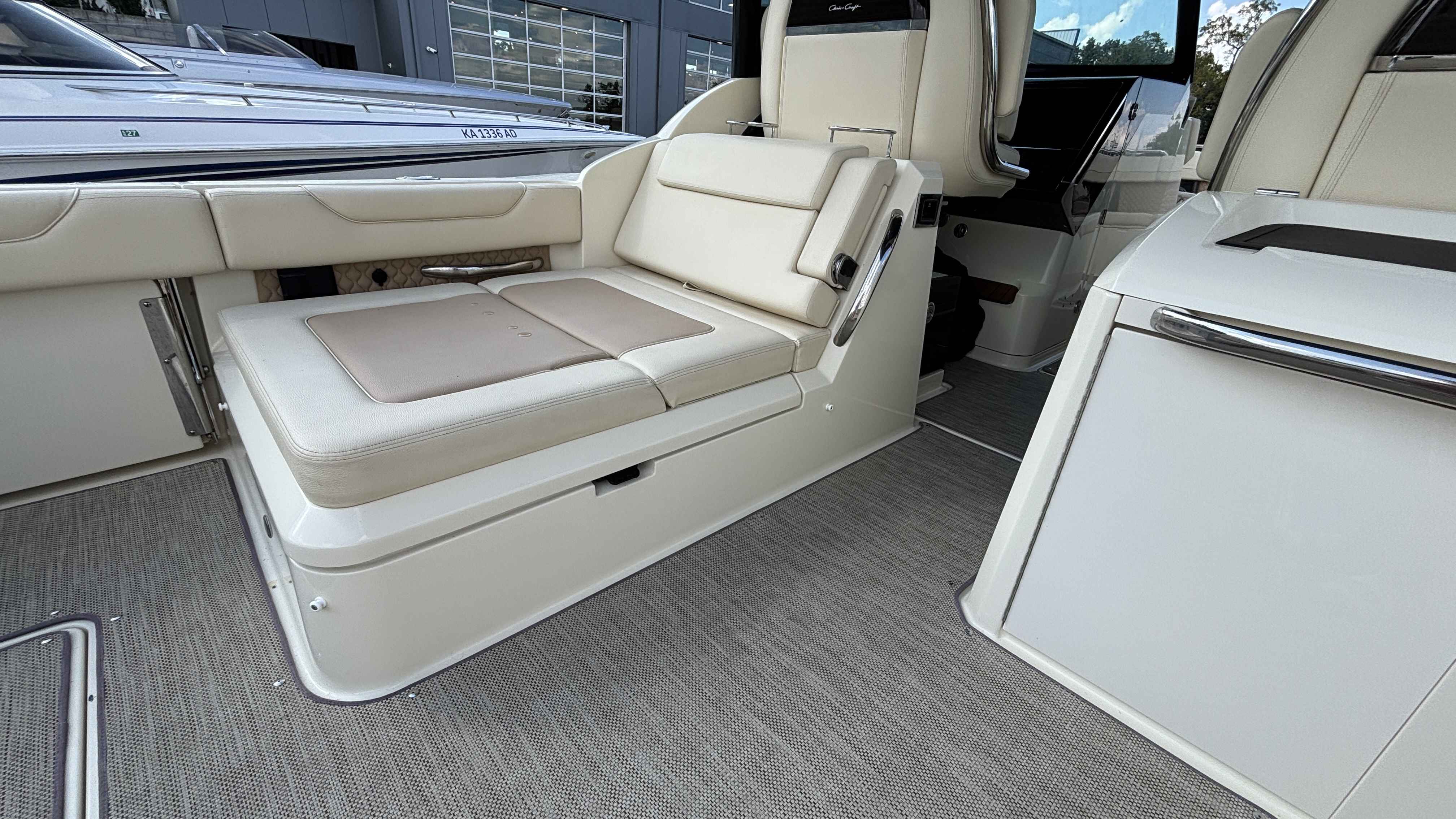 2021 Chris Craft 35 Calypso - Image 25