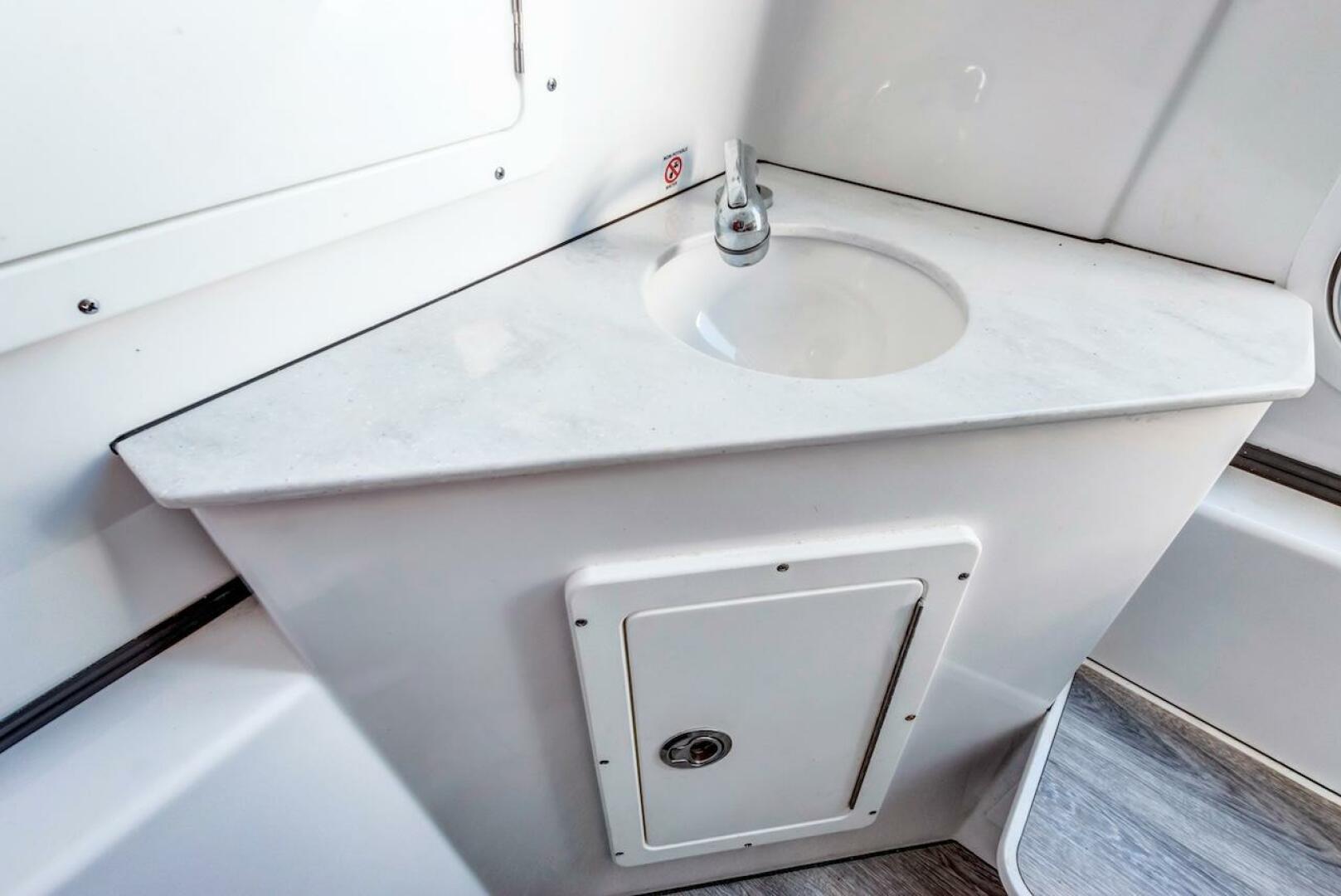 2022 Sportsman Open 352 Center Console - Image 32