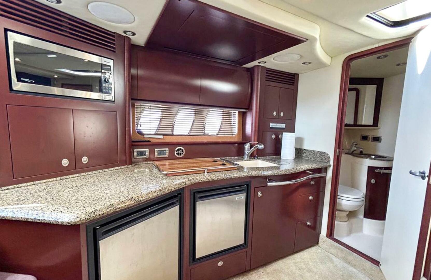 2007 Sea Ray 400 Sundancer - Image 25