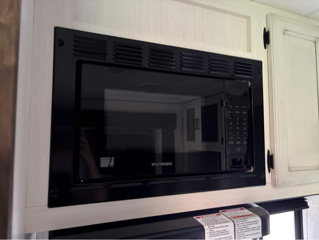 2022 VENTURE RV SPORTTREK 241VMS - Image 14