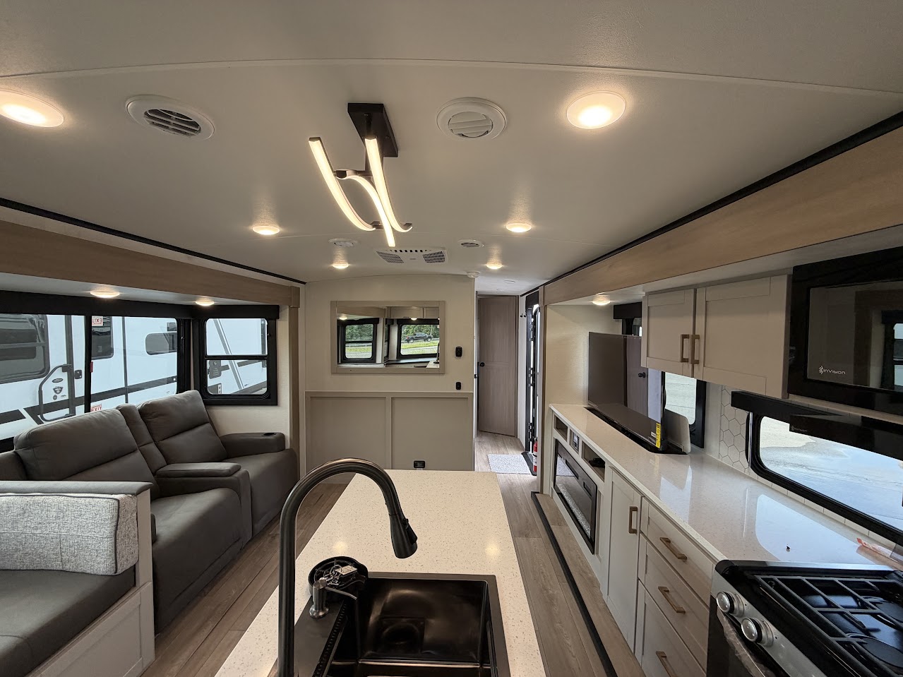 2027 JAYCO JAY FEATHER 27MK - Image 9