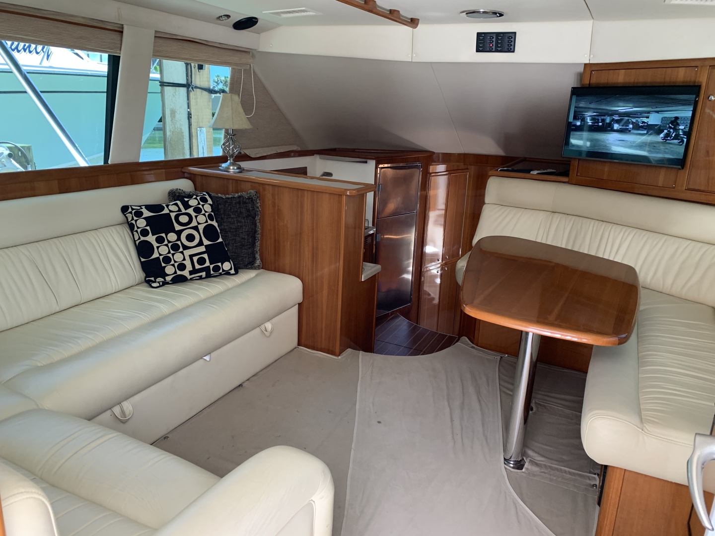 2008 Riviera 42 Flybridge - Image 10