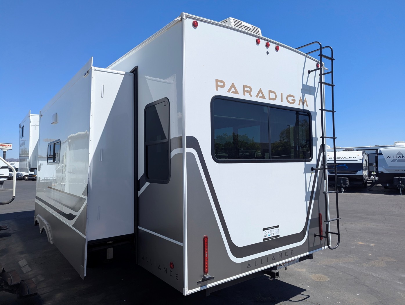 2026 Alliance RV Paradigm 340RL - Image 4