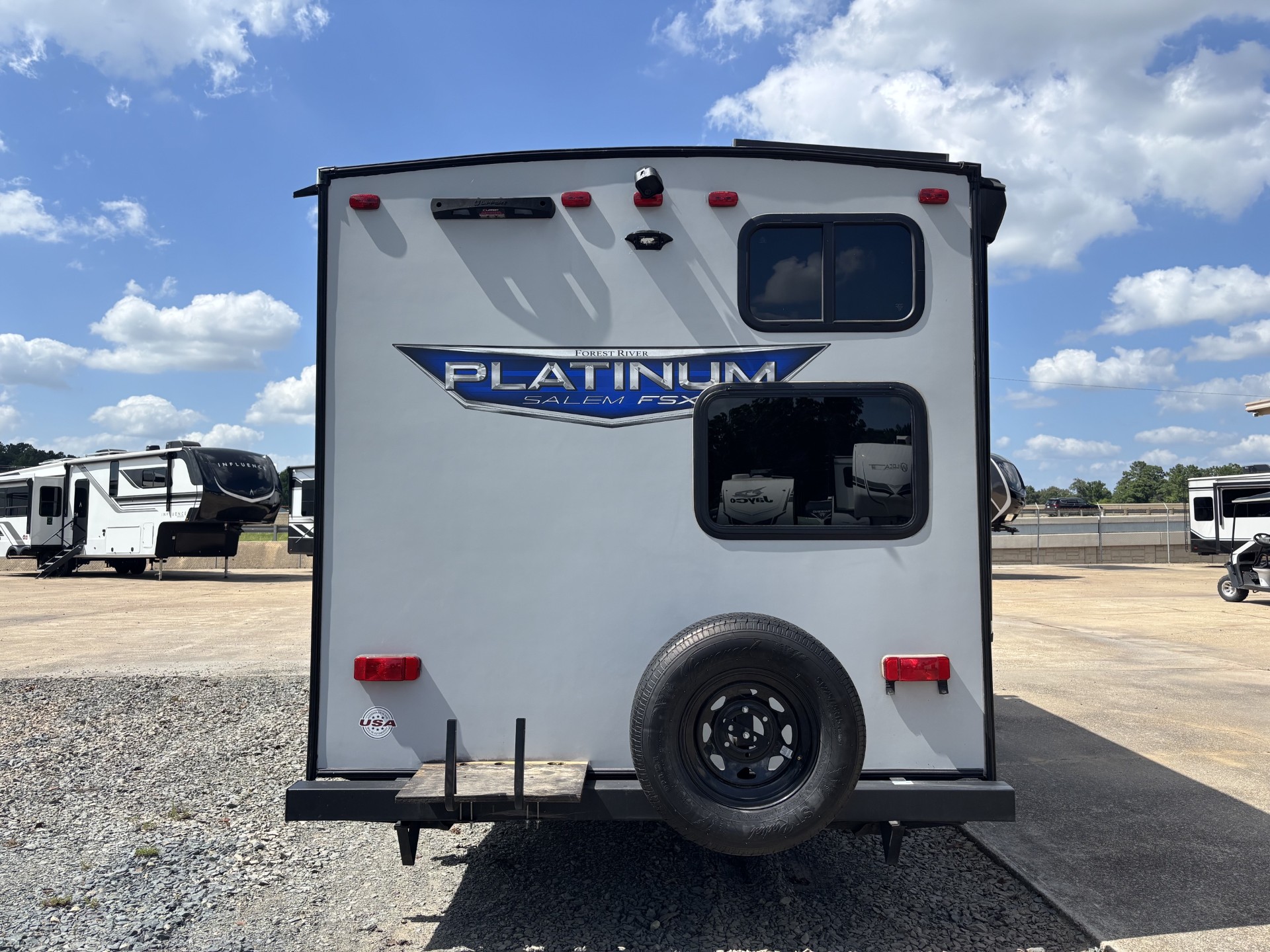 2024 Forest River SALEM FSX PLATINUM SERIES 179DBKX - Image 7