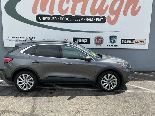 2022 Ford Escape Utility 4D Titanium AWD - Image 4