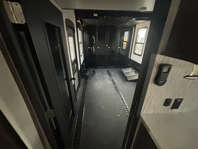 2022 KZ RV Venom V4113TK - Image 27
